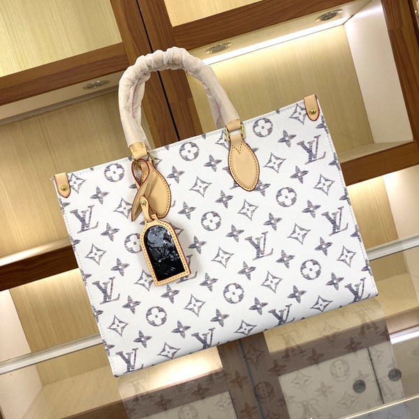 ルイヴィトンバッグ背面デザイン